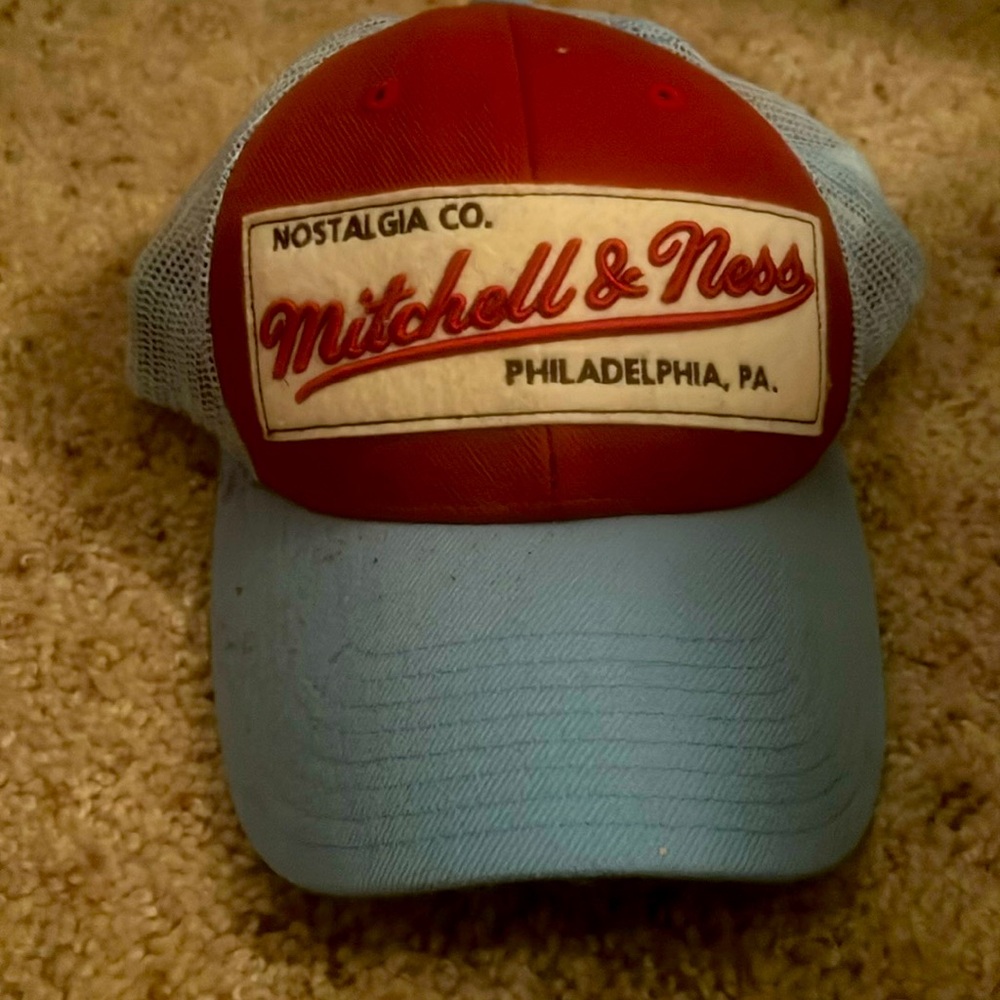 Mitchell hat